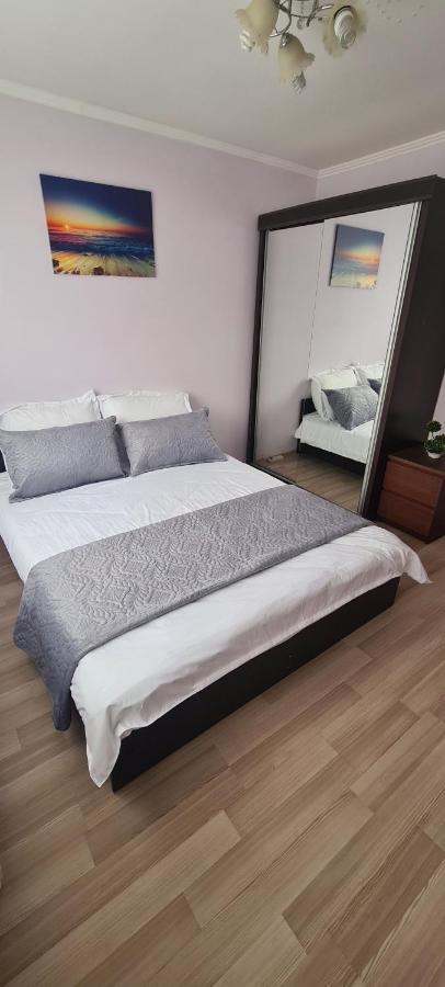 Perfect View Apartament 2 Rooms Self Check-In Bukarest Eksteriør billede