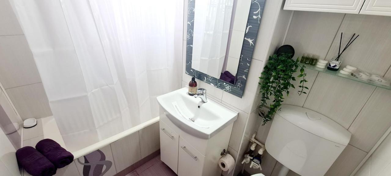 Perfect View Apartament 2 Rooms Self Check-In Bukarest Eksteriør billede
